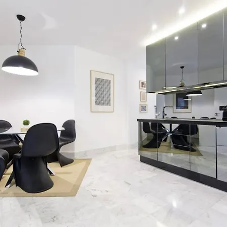 Apartamento Embajadores -No Ascensor--2